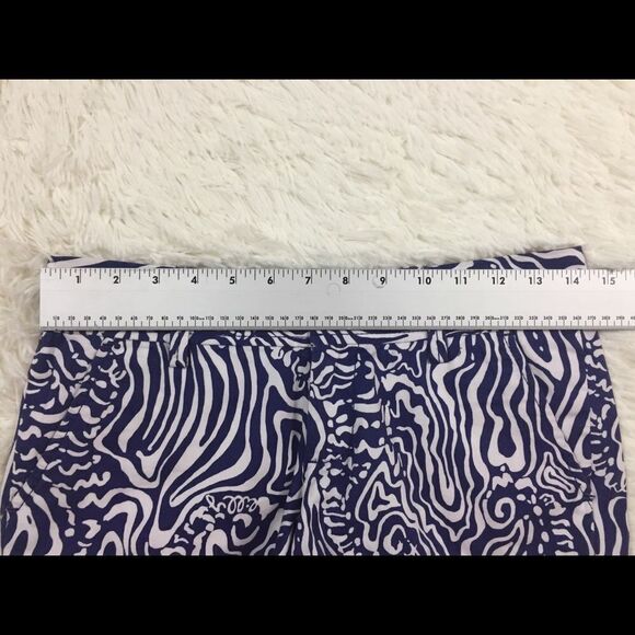 Lilly Pulitzer Walsh Shorts Bright Navy Zebra Blue Seahorse Print Size 00 - Picture 3 of 7